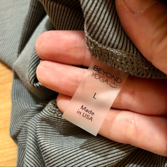 Beyond Yoga Women’s Grey Ribbed Leggings - High Rise Midi Length - Size Large - Picture 6 of 11